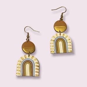 💕 2/$12 Neutral Rainbow Earrings